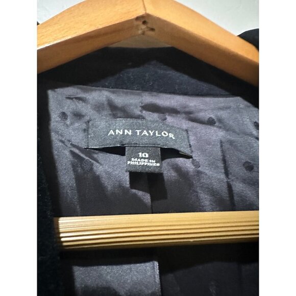 Ann Taylor blazer size 10 - Picture 3 of 5